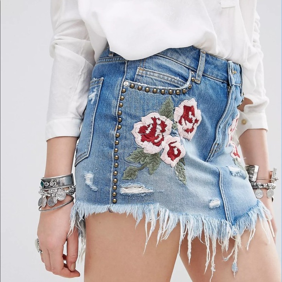 FREE PEOPLE Wild Rose Embroidered Denim Stud Skirt - Picture 3 of 12